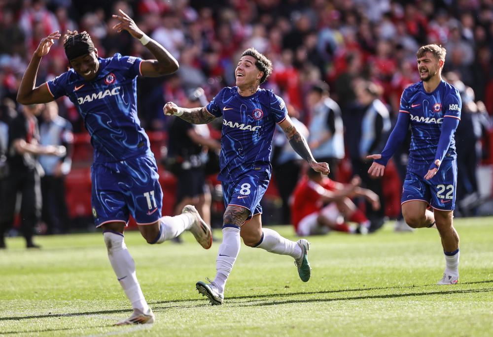 足球国足U23小将爆射破门，引网友赞叹